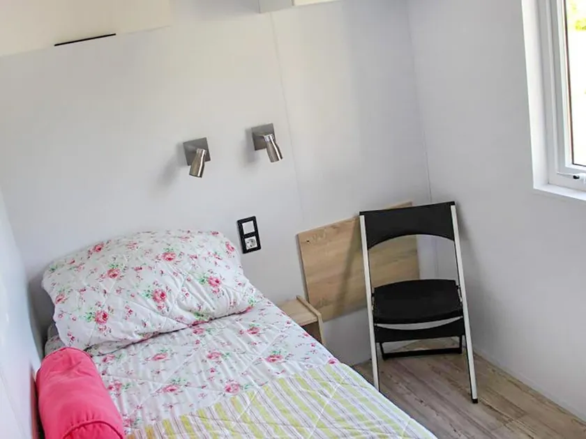 Belle maison de vacances privée pour 6 personnes avec WIFI, TV et terrasse - Image 1
