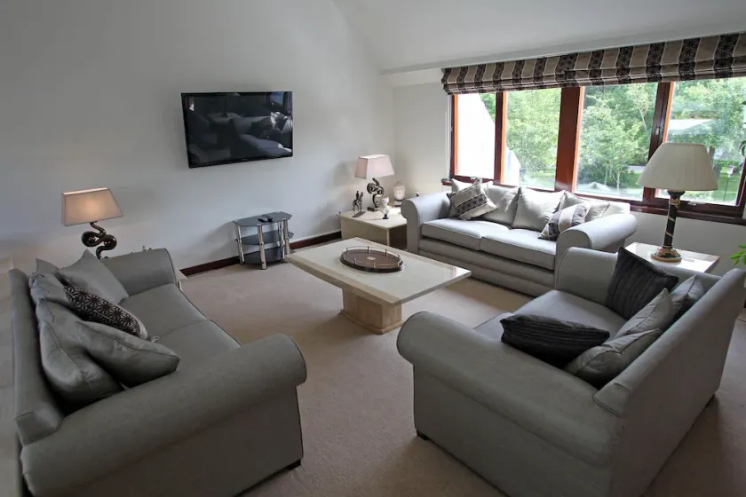 Luxury 5 Star Country Home beside Gleneagles - Image 1