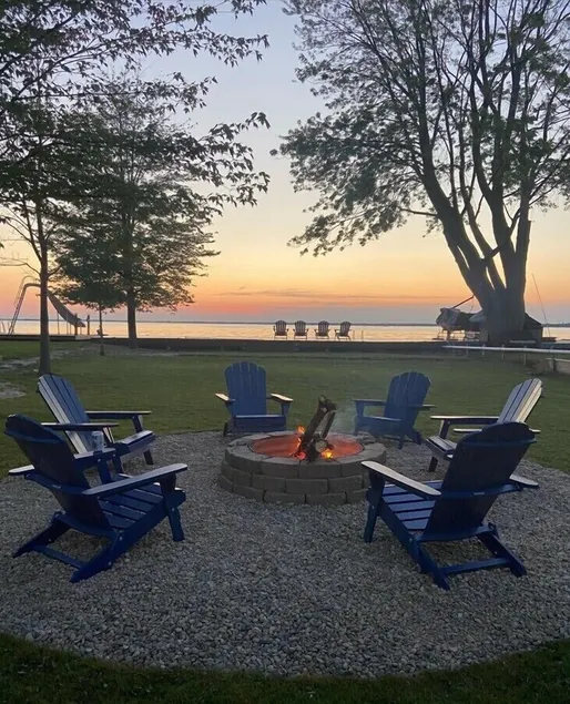 Sunset Bay: Your Dream Summer Getaway at Sunset Bay – Lakefront Views & Adventure - Image 1