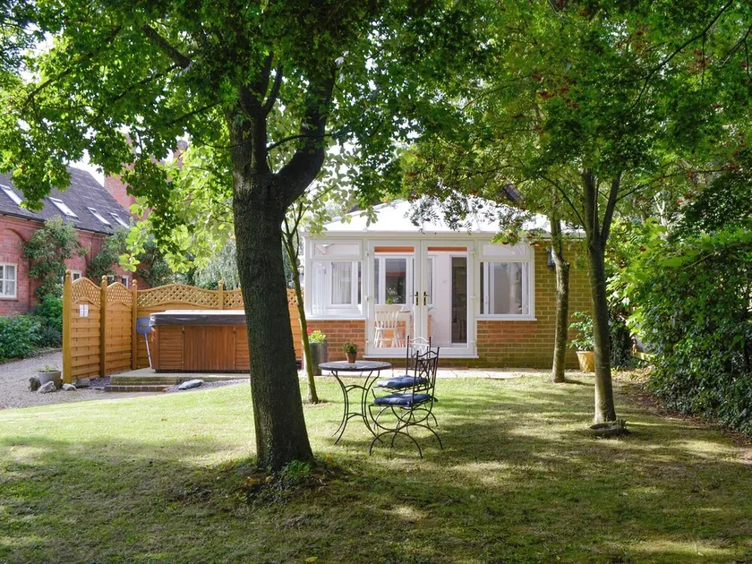 The Old Winery Cottage - Image 1