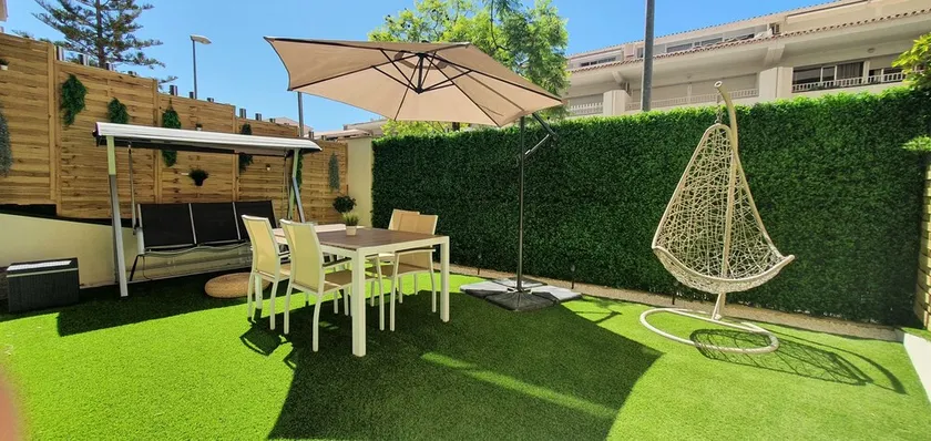 Beautiful apartment with garden and pool 2 minutes from the beach - Image 1