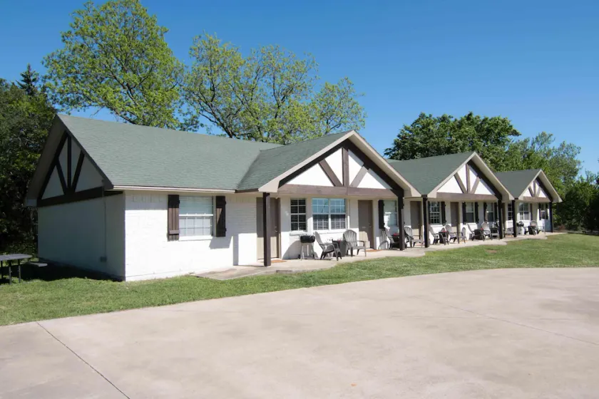 Lake Texoma Six-Plex Main Room - Image 1