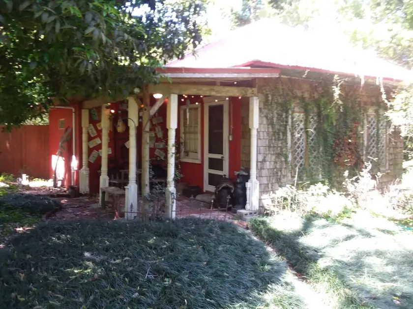 CARRIAGE HOUSE - Image 1