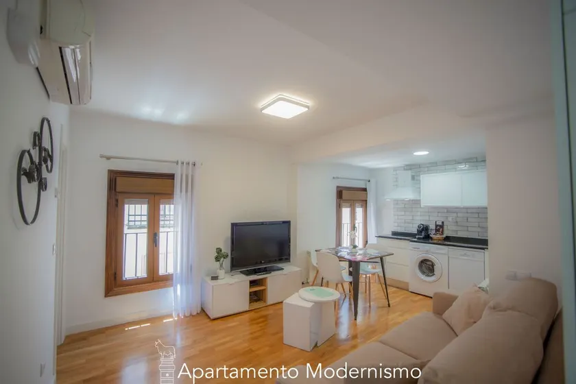 Appartement-Modernismo-SDB privée avec douche-Vue ville - Image 1