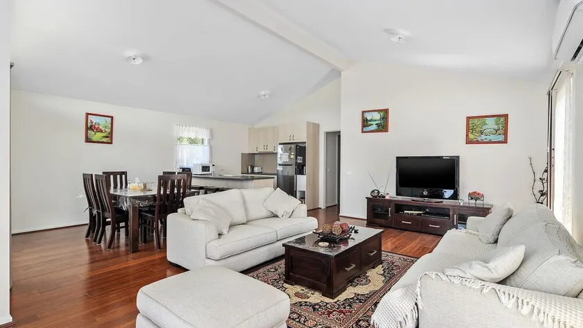 14 Bowman Road Wimbledon Heights - Image 1