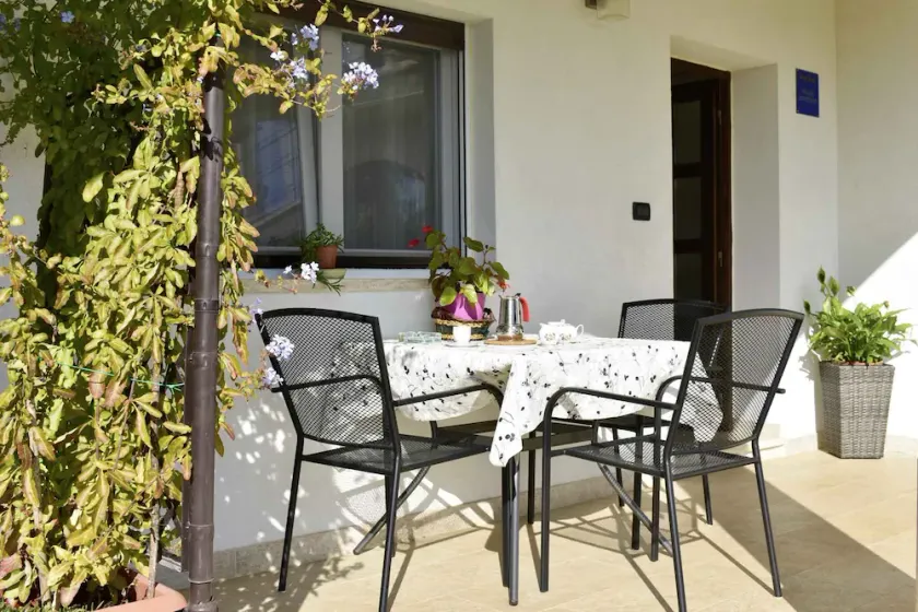 Holiday apartment in quiet and sunny surroundings - Image 1