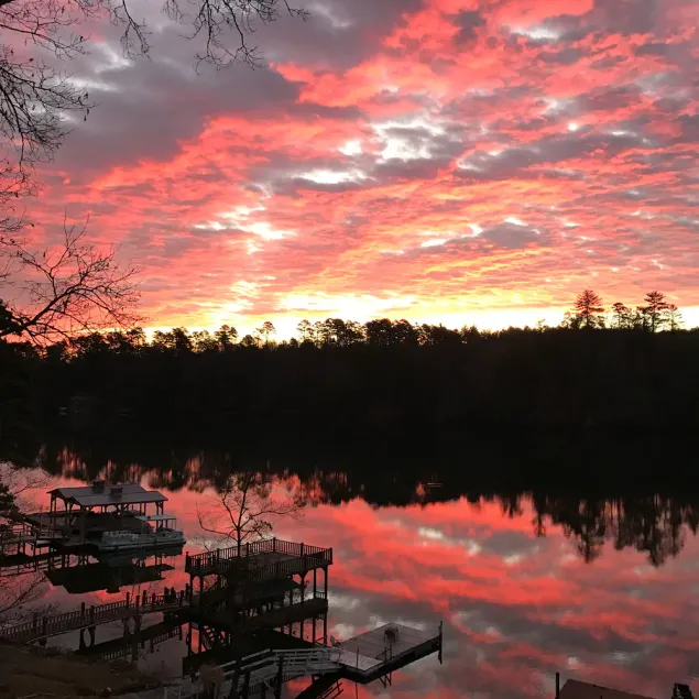 Fredelig Lakefront Serenity<br> - Image 1