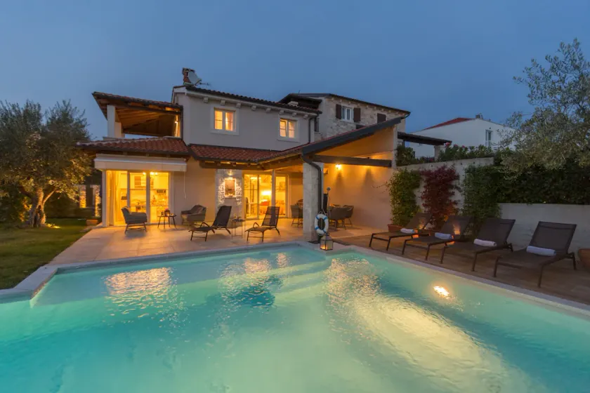 6 persons, heated pool, sea view, wifi, air conditioning,billiards,table tennis, - Image 1