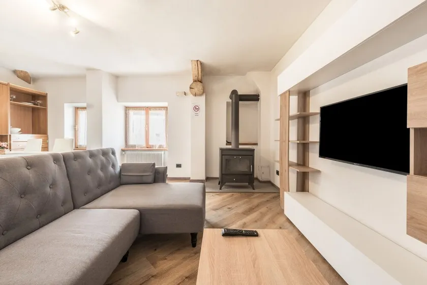 Apartment \"Glolo 2\" in the South of the Beautiful Lago di Molveno - Image 1