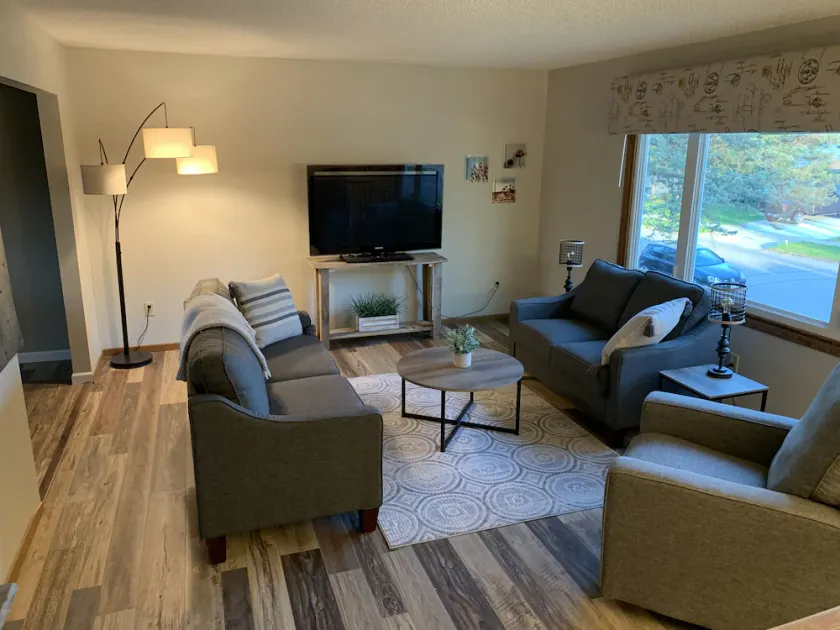 Warm and cozy property<br>2 miles to Mayo and St. Mary’s. 4 bedrooms, 3 bathrooms.<br> - Image 1