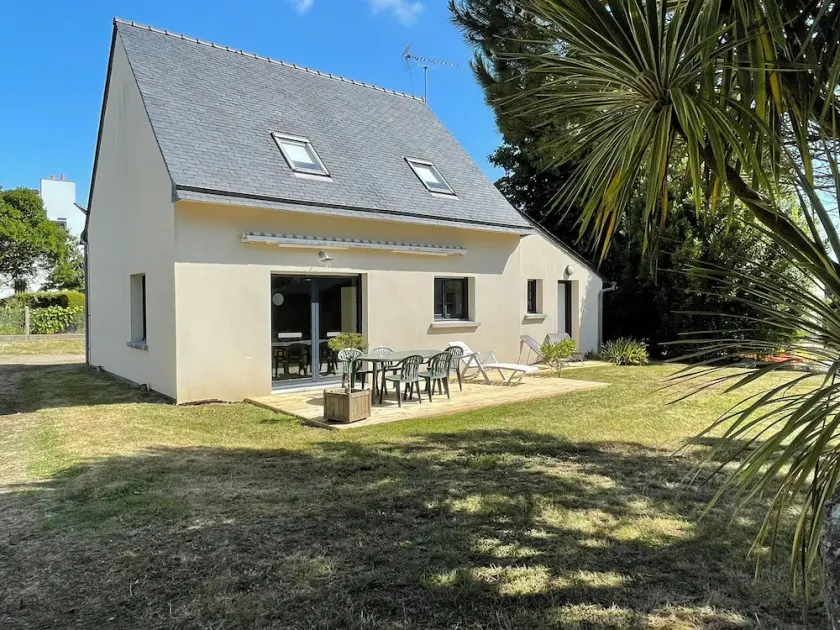 C6062 - Maison récente sur jardin de 650m2 env. dans un quartier agréable - Image 1