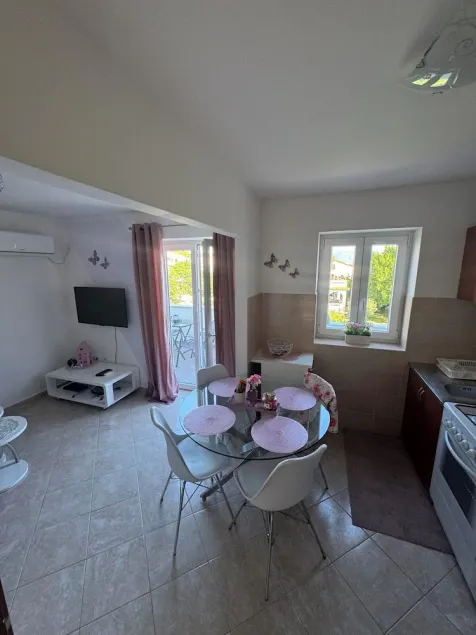 Wunderschöne Ferienwohnung mit Terrasse, Grill und Garten | Gartenblick | Haustiere sind willkommen - Image 1