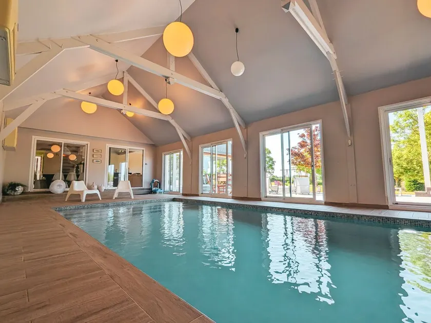 Le Champ de Père 5★ – Piscine intérieure & charme rare au cœur du Berry - Image 1