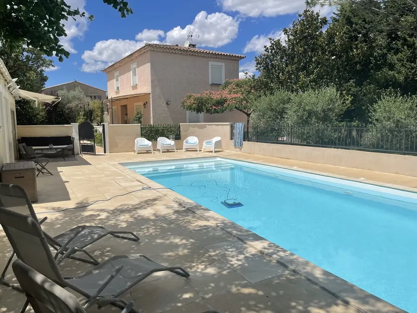 Villa avec piscine privé à Avignon - Image 1