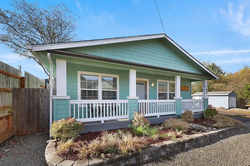 3 Blocks to Downtown Rockaway Beach - Image 1