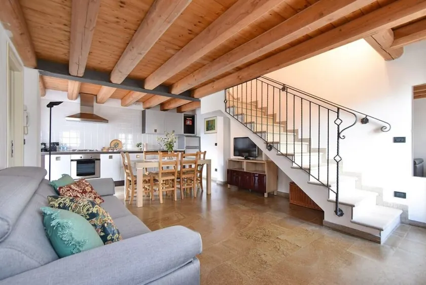 GuestHost - The apartment is located in the center of Calaone di Baone at 227 meters above sea level in the municipality of Baone, an area known for its proximity to the Euganean Hills, ideal for nature and sports lovers who wish to take a break in this  - Image 1