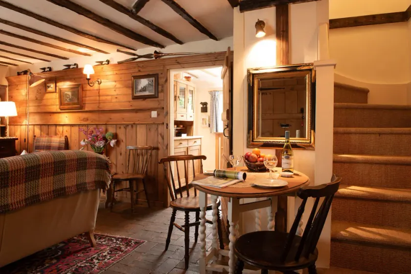 A romantic little Flax Workers Cottage with a beautiful open fire and an enclosed garden which leads - Image 1