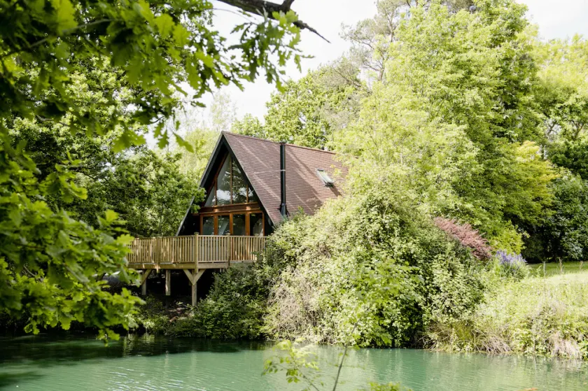 Waterside Lodge - Lake View - Image 1