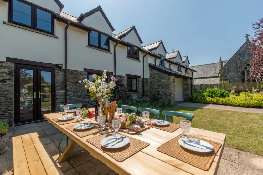 Stunning Barn Conversion | Hot Tub | Log Burner | Near Woolacombe & Croyde Beach - Image 1