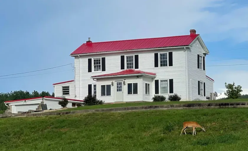 #NoCleaningFee! Pool Table, Hot tub, fireplace overlooking Wreck Island Creek - Image 1