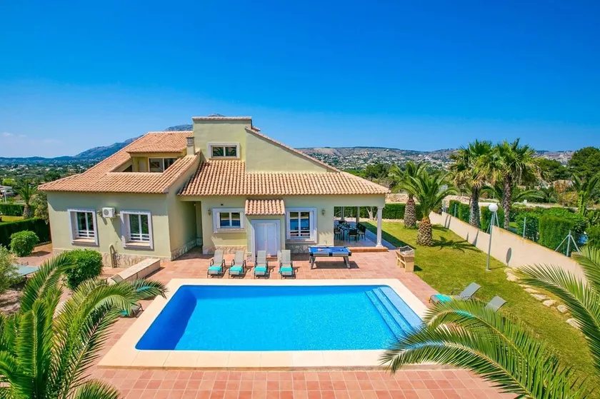 0339 Villa Fresno - Image 1