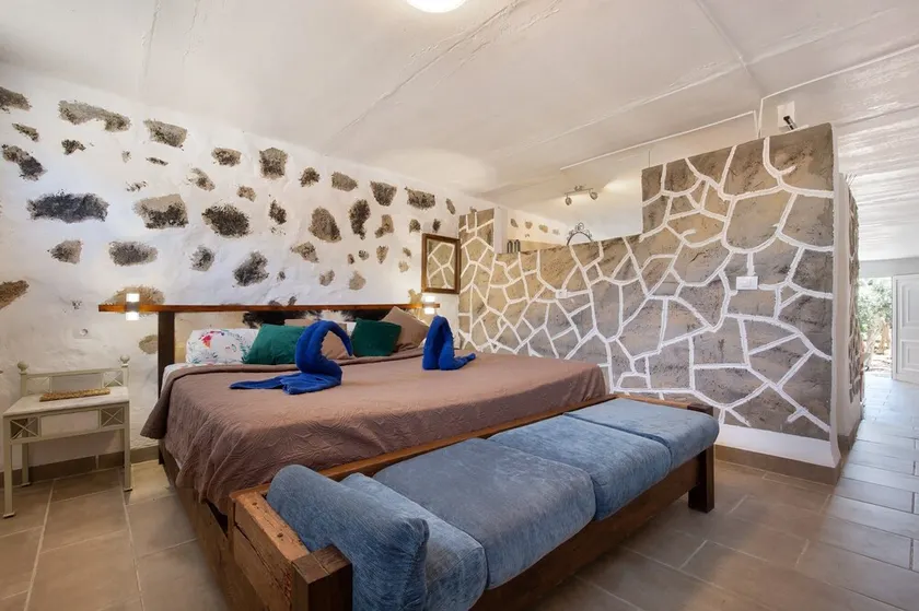 Ferienhaus 'Esencia Eco-rústico - Adults Only' mit gemeinschaftlichem Pool und Garten - Image 1