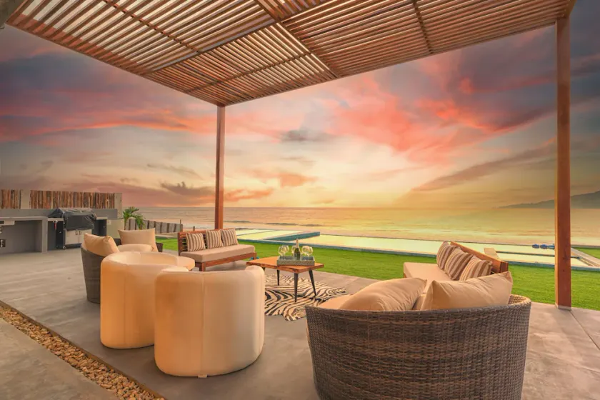 LN1 Casa Del Sol Pool, Hot Tub, Sauna Oceanfront - Image 1