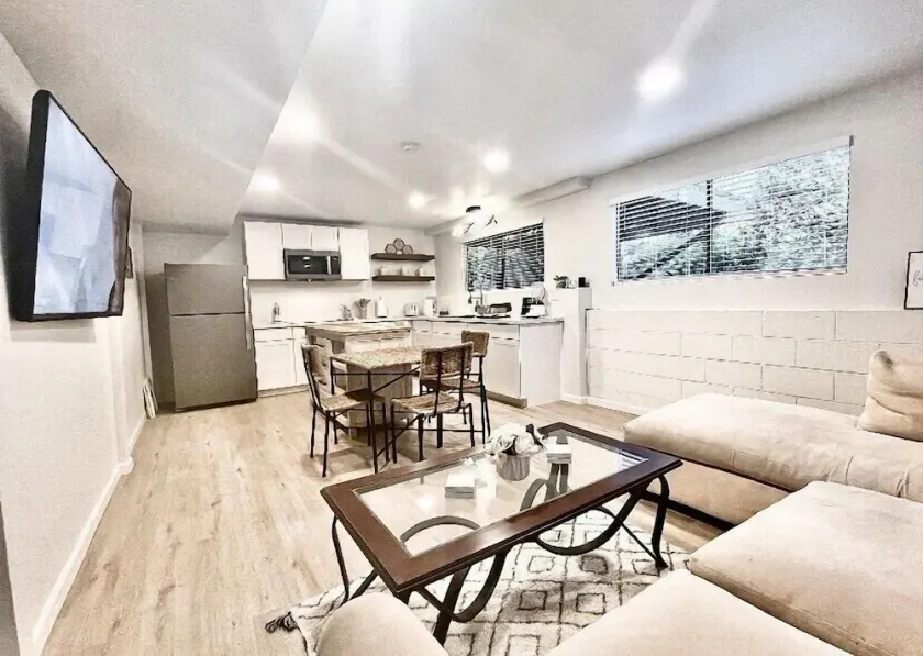 New, Centrally Located guest house with Modern Amenities and Private Hot Tub - Image 1