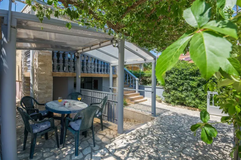 Two bedroom apartment near beach Vir - Kozjak, Vir (A-19094-b) - Image 1