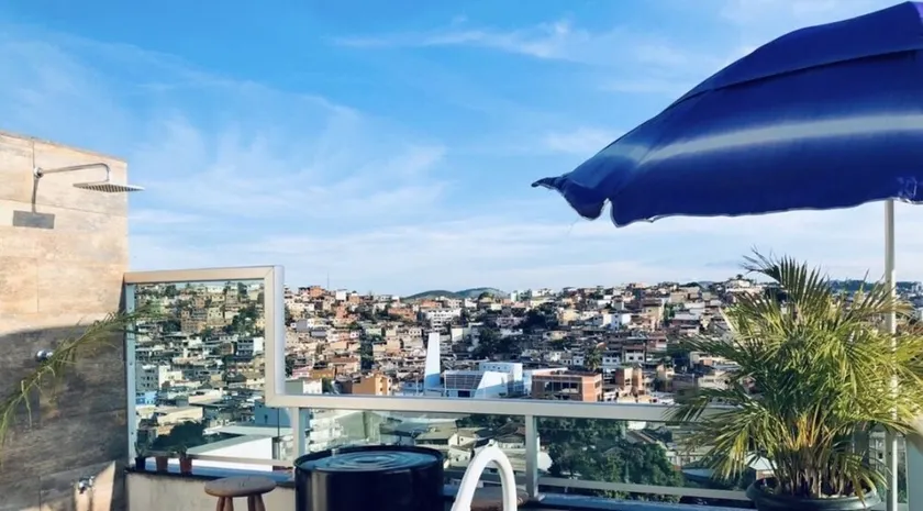 Rooftop gourmet area, shower and pool. - Image 1