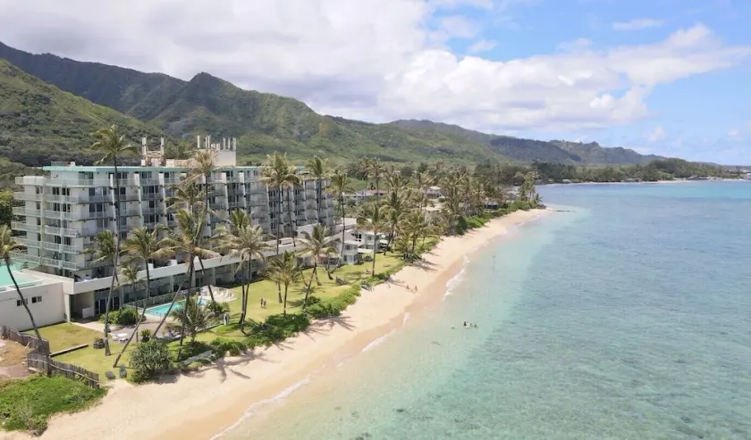  Deluxe Beachfront Condo with a breathtaking view - Image 1