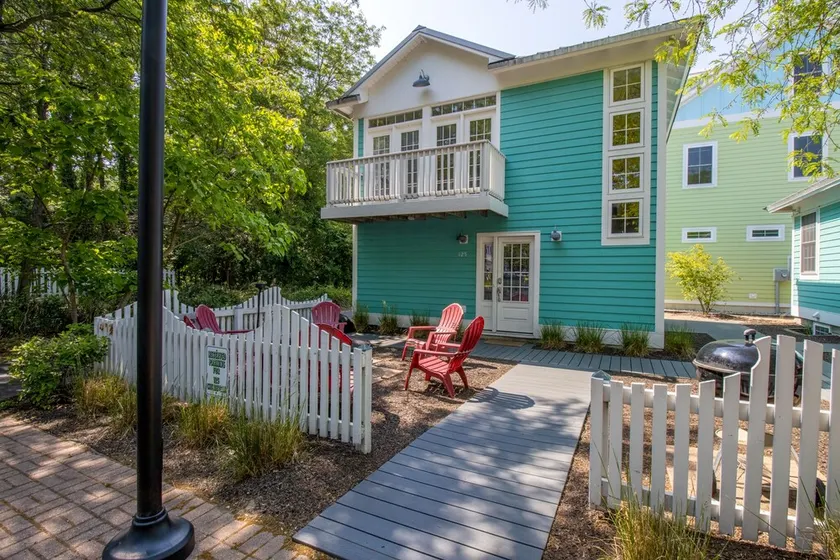 Stylish Beach House in Resort Community, Family Friendly Rental - Image 1