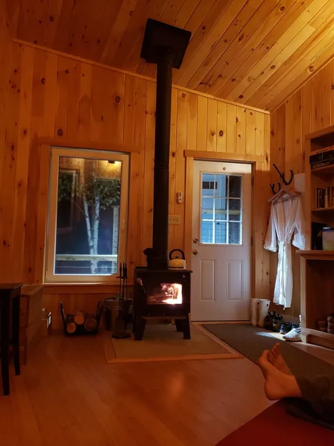 Raven's Roost Hike-in Sleeping Cabin at Sally's Brook Off-Grid Luxury Cabins - Image 1