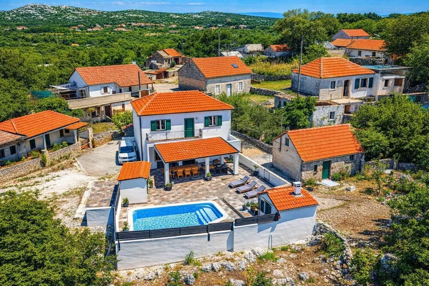 Kinderfreundliches Ferienhaus mit Grill, privatem Pool und Garten | Bergblick - Image 1