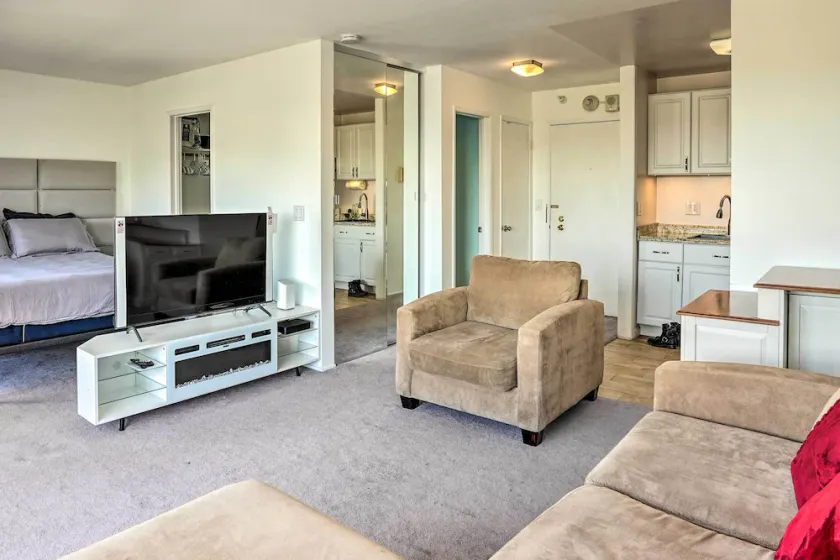 San Francisco Area Studio w/ Bay Views! - Image 1