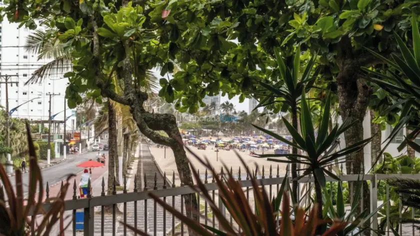 Complete Apartment with barbecue Praia Pitangueiras/ Enseada beach - Image 1