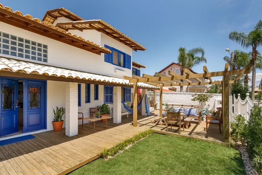 Beach House Exclusive - Image 1
