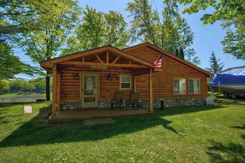 Relaxing Getaway with that UP North Feel! - Image 1