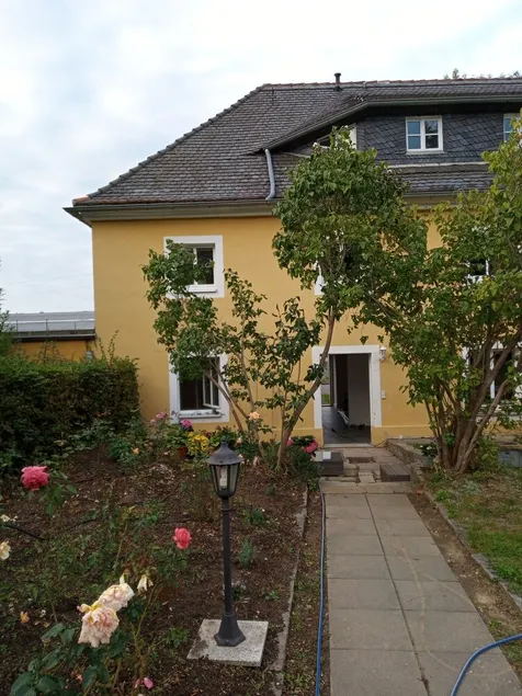 Landhaus mit großem Garten - Image 1