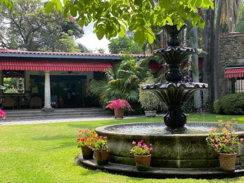 A PARADISE, PRIVATE HACIENDA VILLA  - Image 1