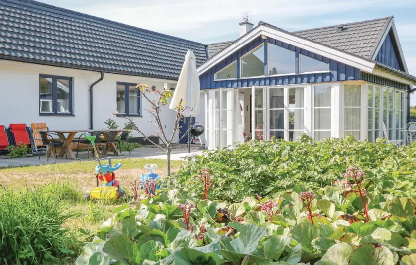 3 Bedroom Cozy Home In Ystad - Image 1