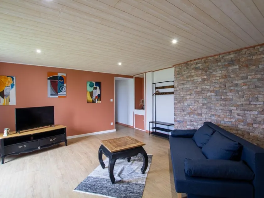 Gîte spacieux avec jardin privé, proche Dordogne et Charente, idéal pour 2 personnes et animaux acceptés - Image 1