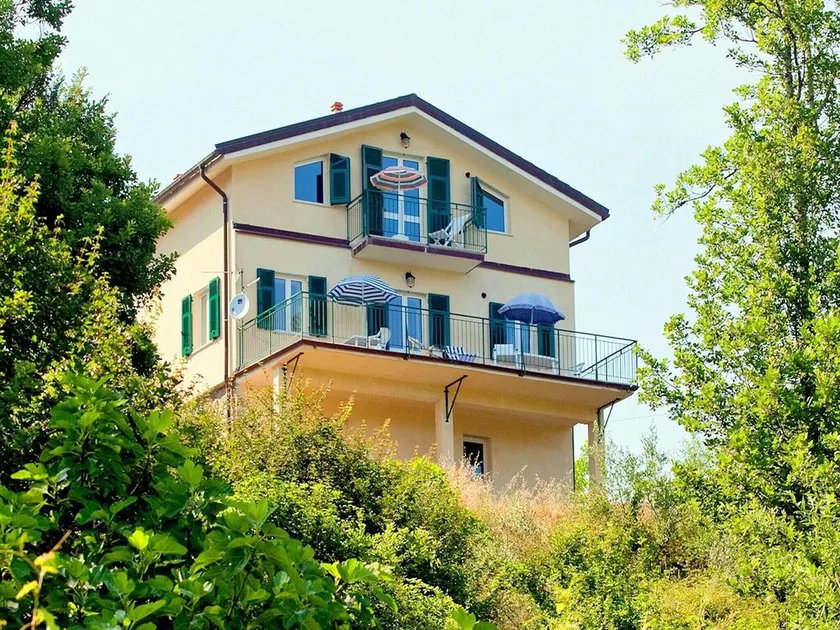 Cottage in Sesta Godano near the Sea - Image 1