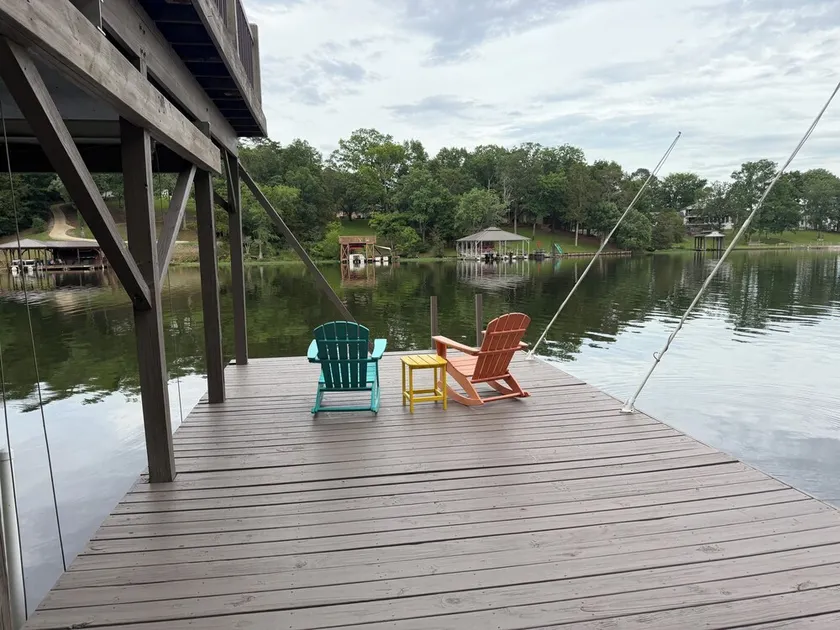 Lake House - Image 1