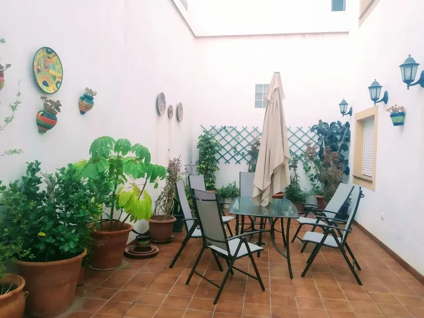 MAGNIFICENT HOUSE WITH FIREPLACE, BARBECUE, LIBRARY, AND PRECIOUS PATIO FOR VELADAS - Image 1