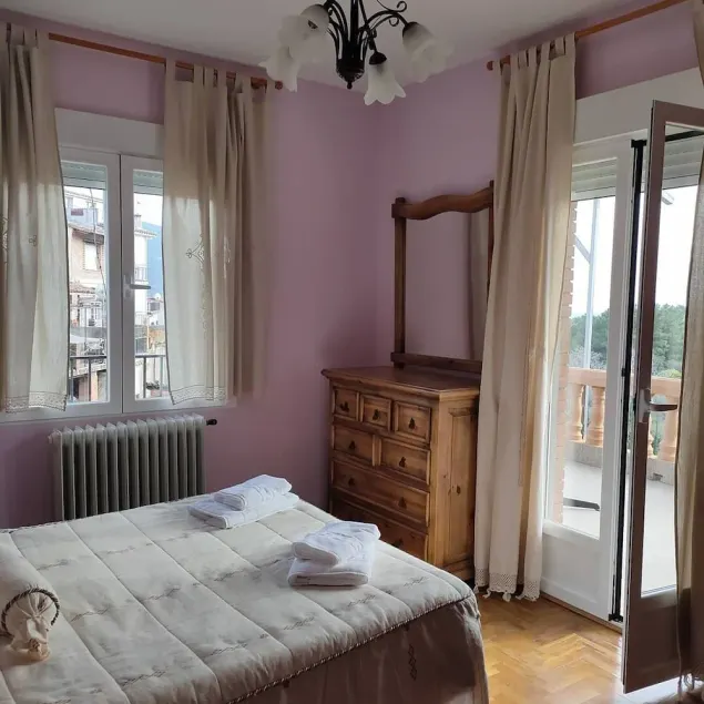 Casa Rubén Darío, located in the Sierra de Gredos (suitable for pets) - Image 1