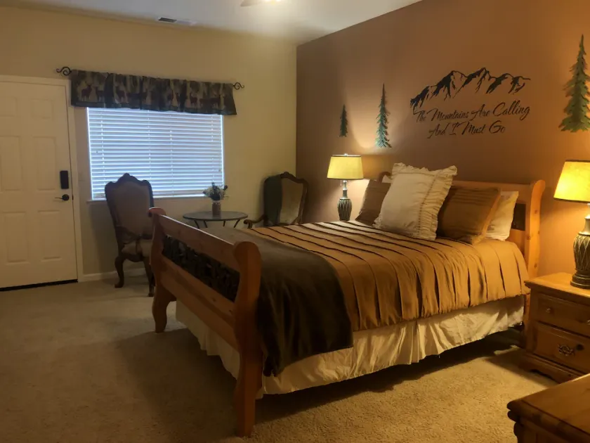 A gorgeous bedroom/bath w/private entry.  Yosemite/Bass Lake/Sequoia Parks. - Image 1