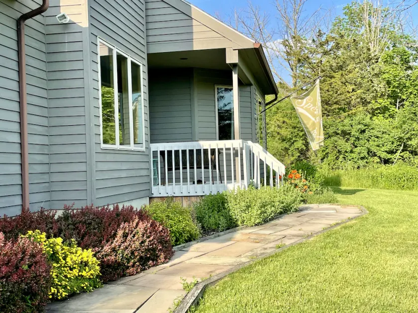 Welcoming retreat close to Cornell, Ithaca College, and Cayuga Lake - Image 1