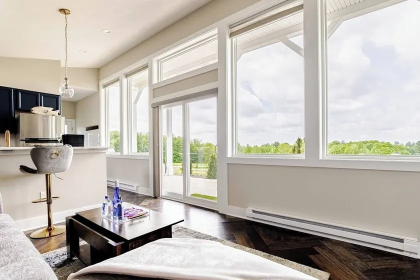 Altmar's Premier Luxury Cabin with Mini Golf - Image 1