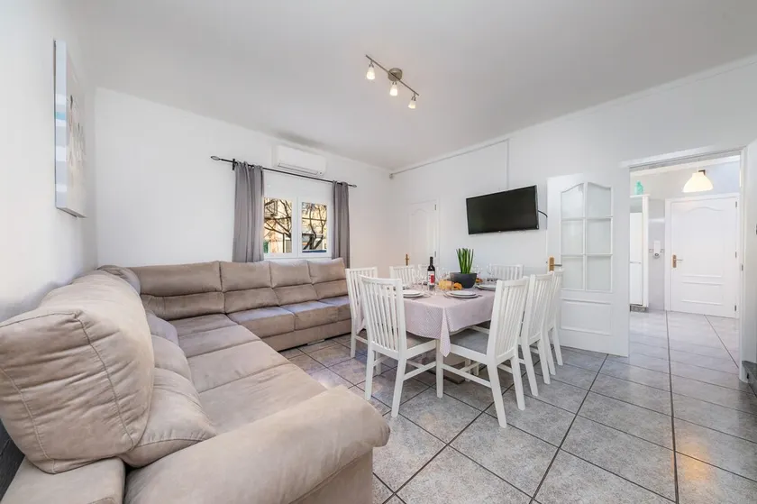 Holiday Home 'Costa den Blau' close to the Beach with Balcony, Terrace & Wi-Fi - Image 1